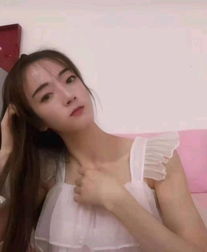 分享福田24岁的小姐姐