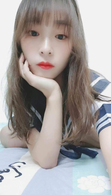 00后天天丝袜小制服诱惑（屁股Q弹）